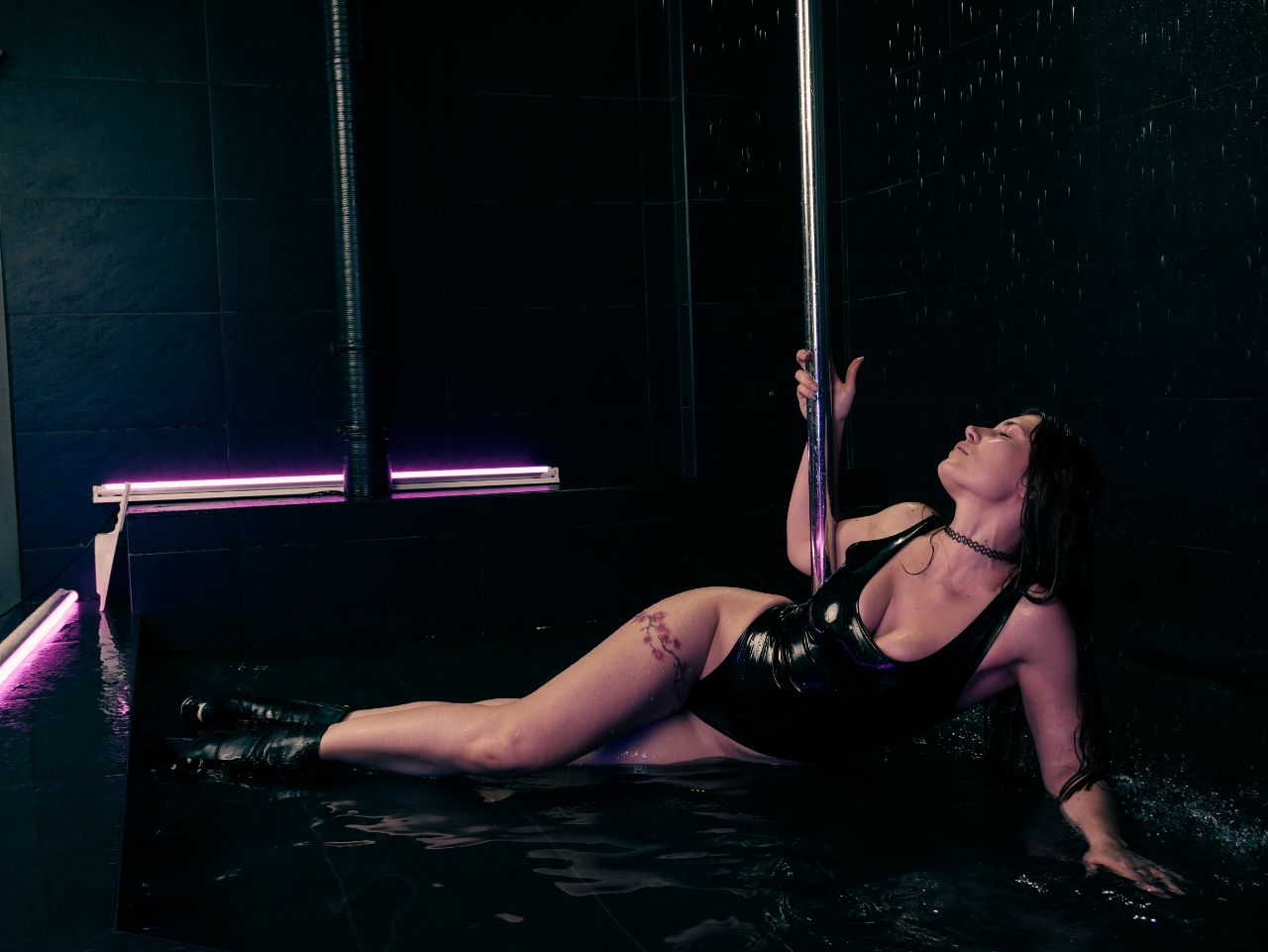 Iulia - antrenoare de Exotic Pole